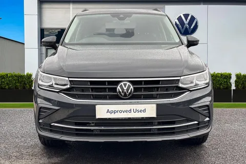 5 of 44 for VOLKSWAGEN TIGUAN LIFE TSI PHEV S-A