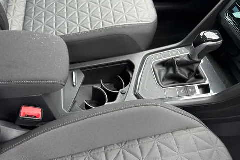 22 of 44 for VOLKSWAGEN TIGUAN LIFE TSI PHEV S-A