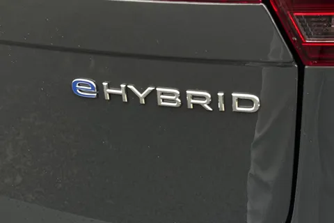 25 of 44 for VOLKSWAGEN TIGUAN LIFE TSI PHEV S-A