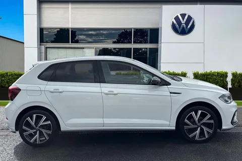 MK24NCX Volkswagen Polo 1.0 TSI R-Line 5dr **17' BERGAMO ALLOYS, HEATED SEATS, BLACK STYLE PACK** Thumbnail #4