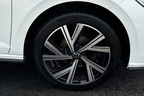 MK24NCX Volkswagen Polo 1.0 TSI R-Line 5dr **17' BERGAMO ALLOYS, HEATED SEATS, BLACK STYLE PACK** Thumbnail #13