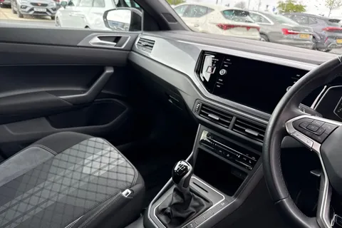 MK24NCX Volkswagen Polo 1.0 TSI R-Line 5dr **17' BERGAMO ALLOYS, HEATED SEATS, BLACK STYLE PACK** Thumbnail #21