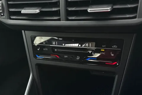 MK24NCX Volkswagen Polo 1.0 TSI R-Line 5dr **17' BERGAMO ALLOYS, HEATED SEATS, BLACK STYLE PACK** Thumbnail #23