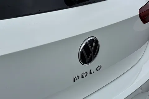MK24NCX Volkswagen Polo 1.0 TSI R-Line 5dr **17' BERGAMO ALLOYS, HEATED SEATS, BLACK STYLE PACK** Thumbnail #31