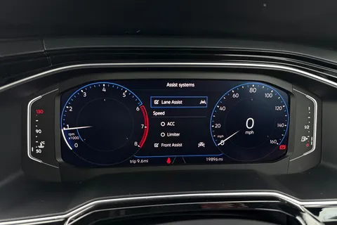 MK24NCX Volkswagen Polo 1.0 TSI R-Line 5dr **17' BERGAMO ALLOYS, HEATED SEATS, BLACK STYLE PACK** Thumbnail #37