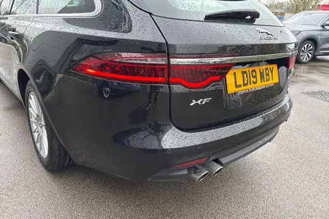 8 of 39 for Jaguar XF 2.0d Portfolio Sportbrake Euro 6 (s/s) 5dr