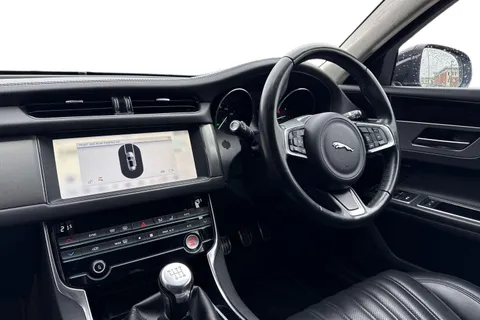 18 of 39 for Jaguar XF 2.0d Portfolio Sportbrake Euro 6 (s/s) 5dr