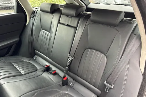 19 of 39 for Jaguar XF 2.0d Portfolio Sportbrake Euro 6 (s/s) 5dr