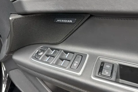 21 of 39 for Jaguar XF 2.0d Portfolio Sportbrake Euro 6 (s/s) 5dr