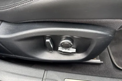 31 of 39 for Jaguar XF 2.0d Portfolio Sportbrake Euro 6 (s/s) 5dr