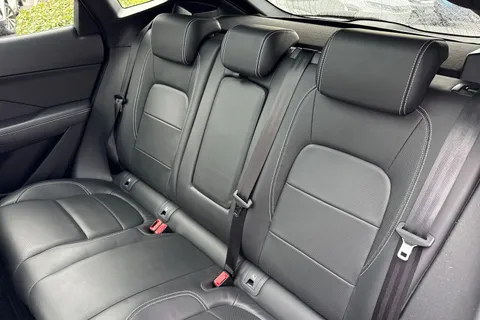 OW19GWM Jaguar E-Pace 2.0 D180 R-Dynamic HSE Auto AWD Euro 6 (s/s) 5dr Thumbnail #19