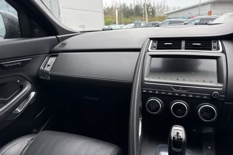 OW19GWM Jaguar E-Pace 2.0 D180 R-Dynamic HSE Auto AWD Euro 6 (s/s) 5dr Thumbnail #20