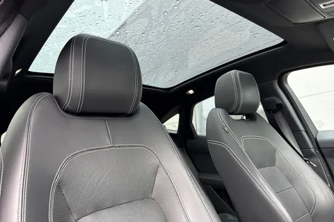 OW19GWM Jaguar E-Pace 2.0 D180 R-Dynamic HSE Auto AWD Euro 6 (s/s) 5dr Thumbnail #24