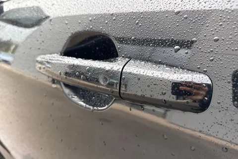 OW19GWM Jaguar E-Pace 2.0 D180 R-Dynamic HSE Auto AWD Euro 6 (s/s) 5dr Thumbnail #28