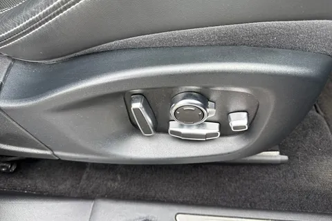 OW19GWM Jaguar E-Pace 2.0 D180 R-Dynamic HSE Auto AWD Euro 6 (s/s) 5dr Thumbnail #34