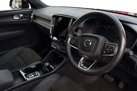 SY72GXT Volvo Xc40 1.5h T5 Recharge 10.7kWh Ultimate Dark Auto Euro 6 (s/s) 5dr Thumbnail #9