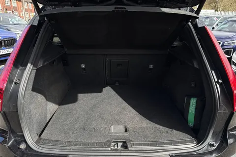 SY72GXT Volvo Xc40 1.5h T5 Recharge 10.7kWh Ultimate Dark Auto Euro 6 (s/s) 5dr Thumbnail #11