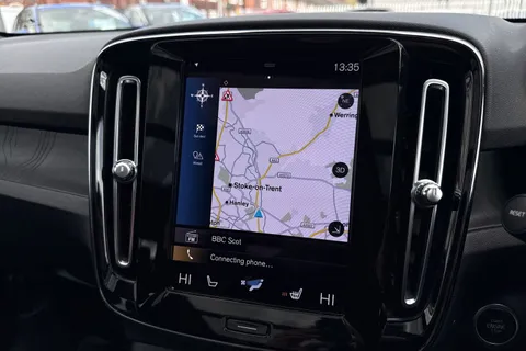 SY72GXT Volvo Xc40 1.5h T5 Recharge 10.7kWh Ultimate Dark Auto Euro 6 (s/s) 5dr Thumbnail #13