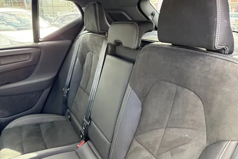 SY72GXT Volvo Xc40 1.5h T5 Recharge 10.7kWh Ultimate Dark Auto Euro 6 (s/s) 5dr Thumbnail #15