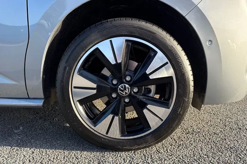 9 of 62 for Volkswagen California Ocean T7 SWB 150PS 2.0 TDi DSG - 19' Alloys/ Del Mileage