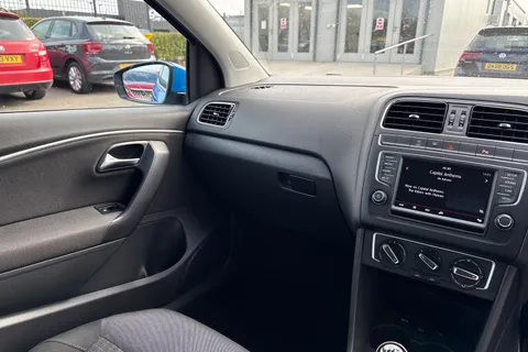 20 of 61 for Volkswagen Polo 1.2 TSI BlueMotion Tech Match Euro 6 (s/s) 3dr