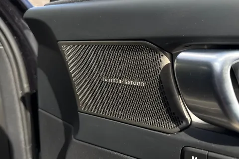 SY72GXT Volvo Xc40 1.5h T5 Recharge 10.7kWh Ultimate Dark Auto Euro 6 (s/s) 5dr Thumbnail #36