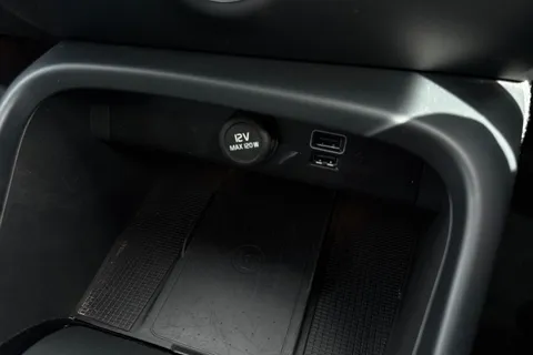 SY72GXT Volvo Xc40 1.5h T5 Recharge 10.7kWh Ultimate Dark Auto Euro 6 (s/s) 5dr Thumbnail #37