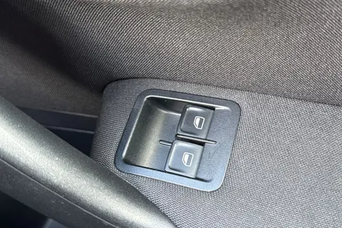 37 of 61 for Volkswagen Polo 1.2 TSI BlueMotion Tech Match Euro 6 (s/s) 3dr