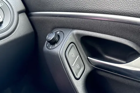 38 of 61 for Volkswagen Polo 1.2 TSI BlueMotion Tech Match Euro 6 (s/s) 3dr