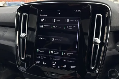 SY72GXT Volvo Xc40 1.5h T5 Recharge 10.7kWh Ultimate Dark Auto Euro 6 (s/s) 5dr Thumbnail #42