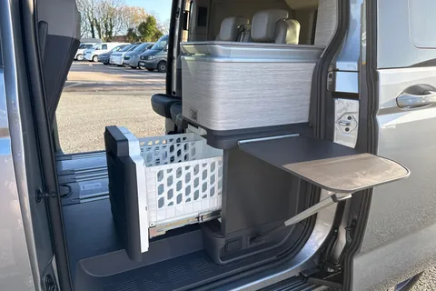 41 of 62 for Volkswagen California Ocean T7 SWB 150PS 2.0 TDi DSG - 19' Alloys / Tow Pack