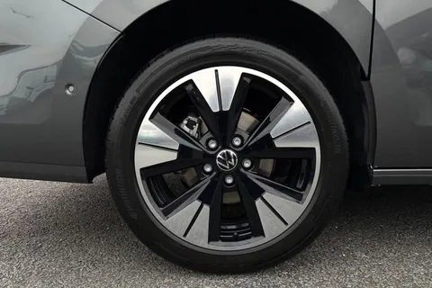 10 of 63 for Volkswagen California Ocean T7 SWB 150PS 2.0 TDi DSG - 19' Alloys/Del Mileage