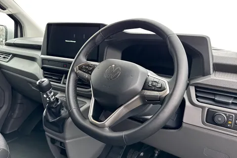 DG75BXE Volkswagen Transporter 2.0 TDI 110 Commerce Pro Van Thumbnail #14