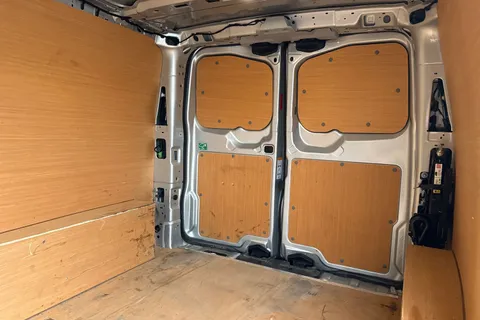 RF25XMS Volkswagen Transporter 2.0 TDI 110 Commerce Plus Van Thumbnail #20