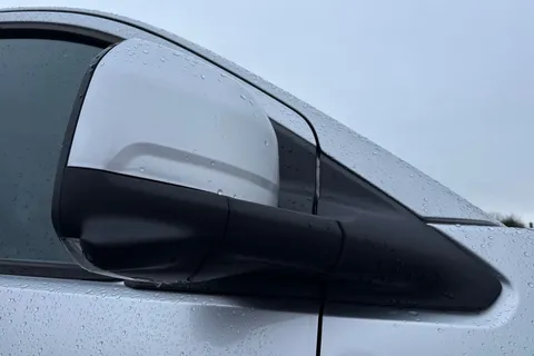 DG75BXE Volkswagen Transporter 2.0 TDI 110 Commerce Pro Van Thumbnail #25