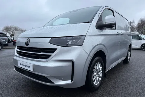 DG75BXE Volkswagen Transporter 2.0 TDI 110 Commerce Pro Van Thumbnail #28