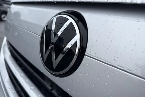 DG75BXE Volkswagen Transporter 2.0 TDI 110 Commerce Pro Van Thumbnail #29