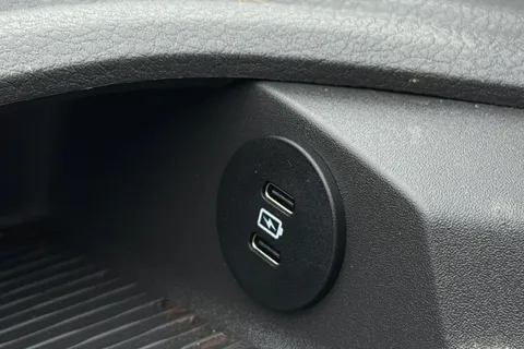 RF25XMS Volkswagen Transporter 2.0 TDI 110 Commerce Plus Van Thumbnail #35