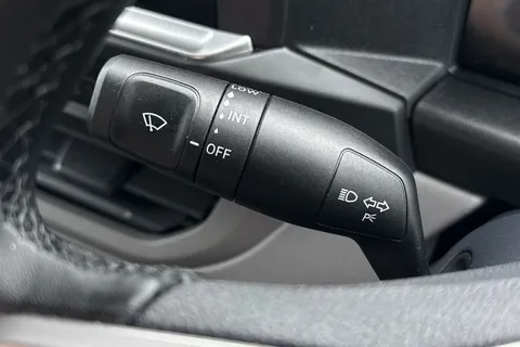 RF25XMS Volkswagen Transporter 2.0 TDI 110 Commerce Plus Van Thumbnail #36