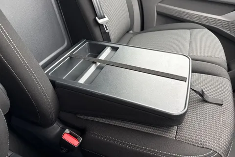 DG75BXE Volkswagen Transporter 2.0 TDI 110 Commerce Pro Van Thumbnail #33