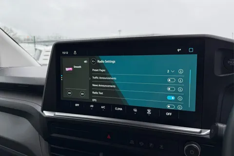 RF25XMS Volkswagen Transporter 2.0 TDI 110 Commerce Plus Van Thumbnail #49