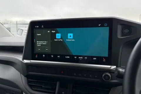 DG75BXE Volkswagen Transporter 2.0 TDI 110 Commerce Pro Van Thumbnail #45