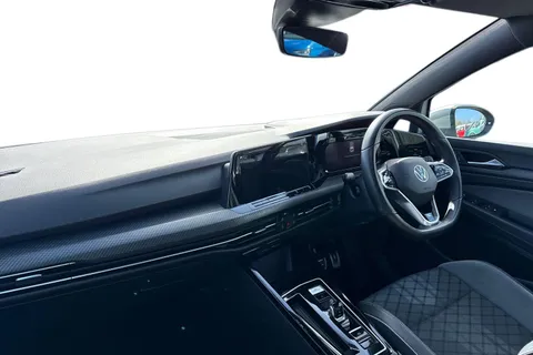 KN23USC Volkswagen Golf 2.0TDI (150PS) R-Line DSG ⭐Sunroof, Rear view camera⭐ Thumbnail #16