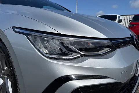KN23USC Volkswagen Golf 2.0TDI (150PS) R-Line DSG ⭐Sunroof, Rear view camera⭐ Thumbnail #30