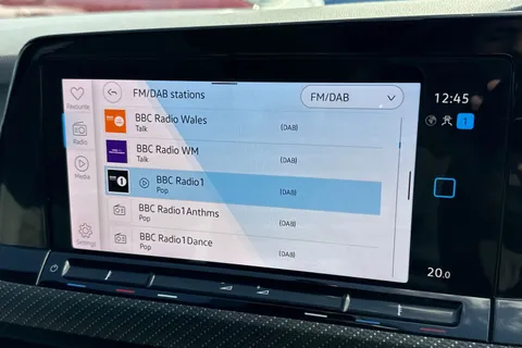 KN23USC Volkswagen Golf 2.0TDI (150PS) R-Line DSG ⭐Sunroof, Rear view camera⭐ Thumbnail #50