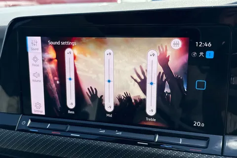 KN23USC Volkswagen Golf 2.0TDI (150PS) R-Line DSG ⭐Sunroof, Rear view camera⭐ Thumbnail #54