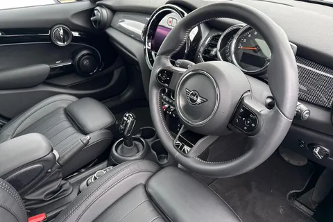 MF72YYD Mini Hatch 1.5 Cooper Exclusive Steptronic Euro 6 (s/s) 5dr Thumbnail #14