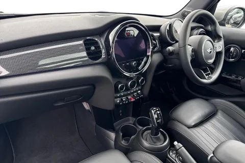 MF72YYD Mini Hatch 1.5 Cooper Exclusive Steptronic Euro 6 (s/s) 5dr Thumbnail #15