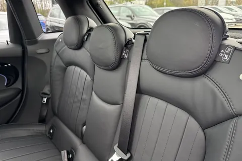 MF72YYD Mini Hatch 1.5 Cooper Exclusive Steptronic Euro 6 (s/s) 5dr Thumbnail #19