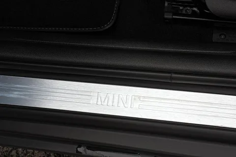 MF72YYD Mini Hatch 1.5 Cooper Exclusive Steptronic Euro 6 (s/s) 5dr Thumbnail #31